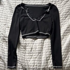 Black Long Sleeve Cropped Top with Contrast Stitching